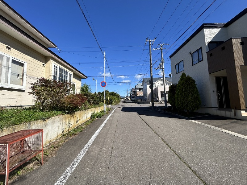 前面道路☆｜函館市上野町　中古一戸建て